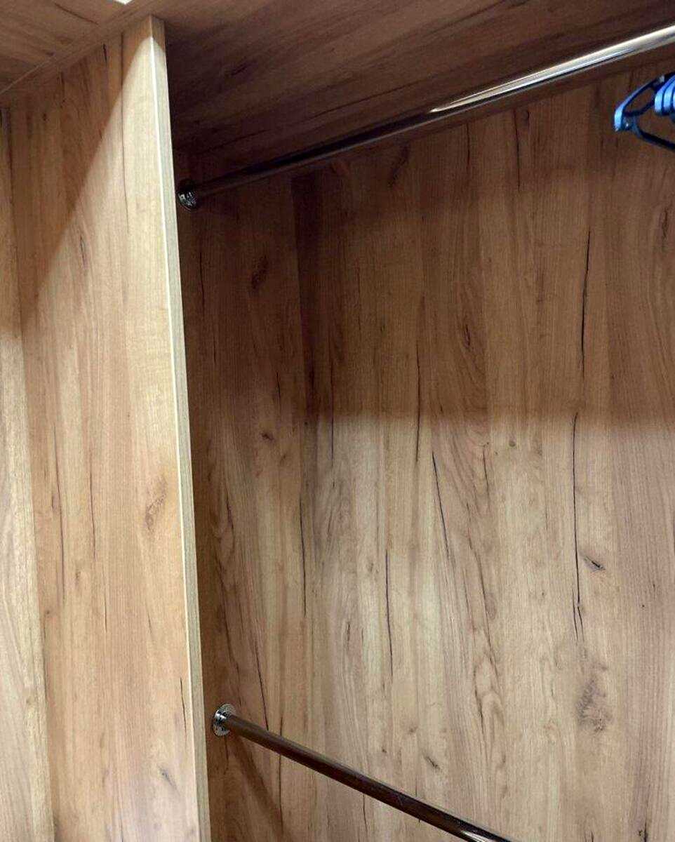 1877195514349976