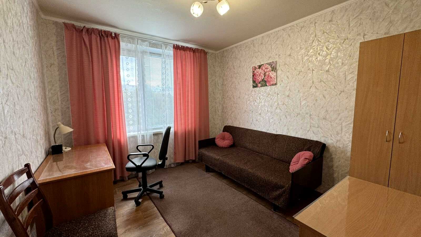 1877196481436890