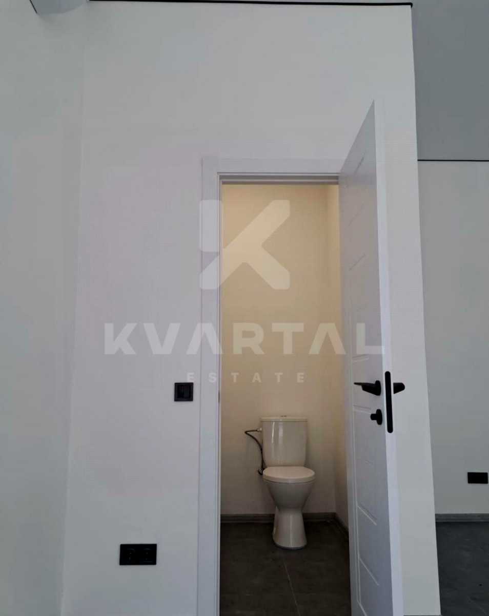 1877197078429863
