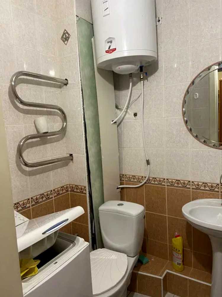 1877197396948045