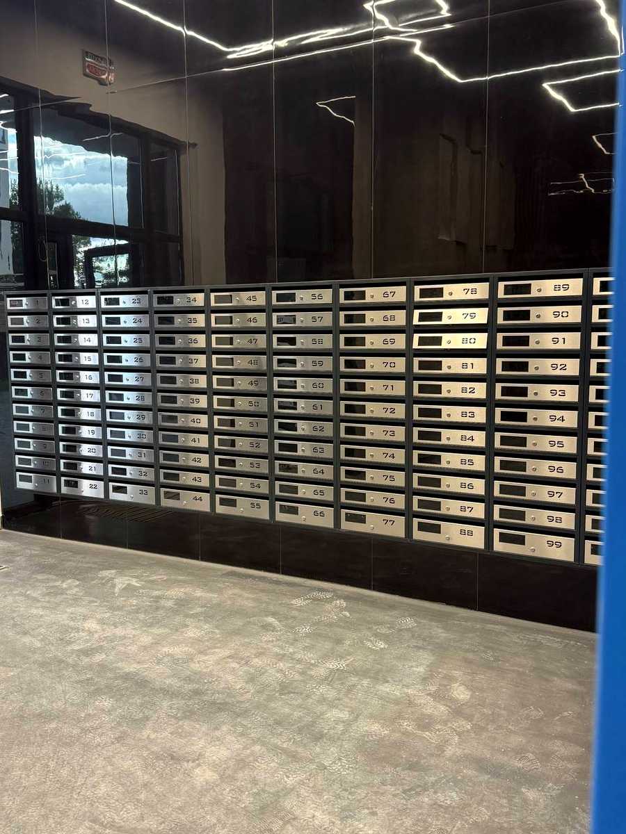 1877197971664690