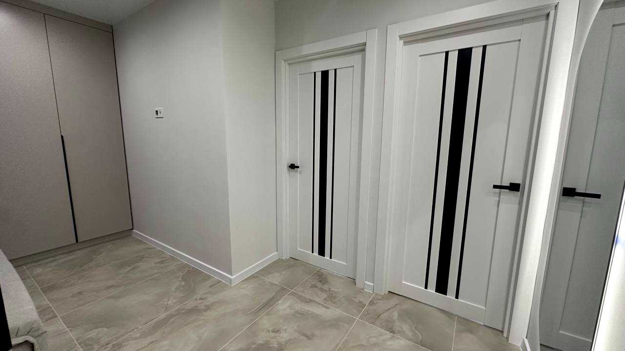 1877198094545368