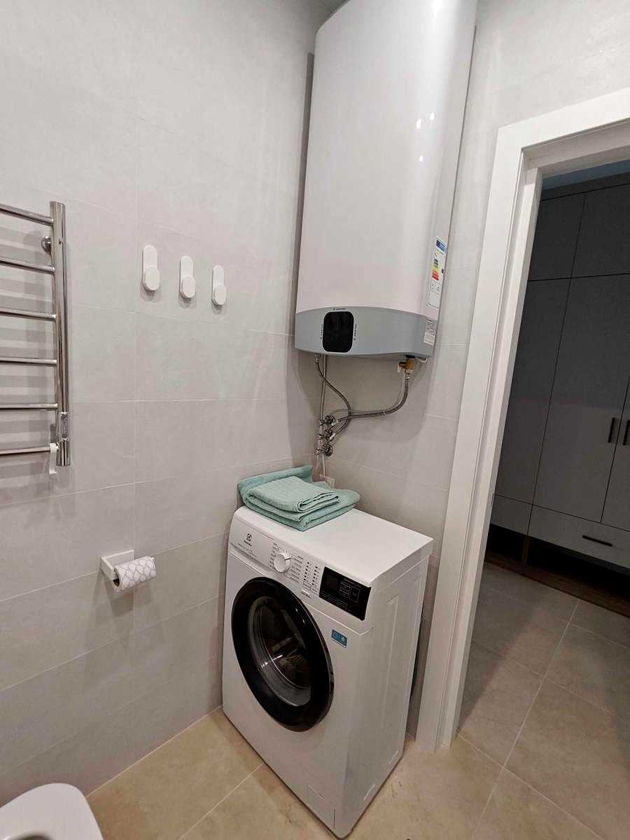 1877199715288449