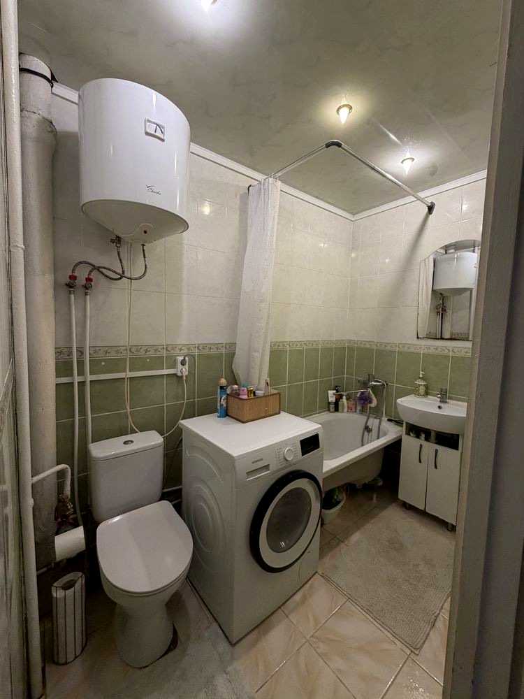 1877202762359152
