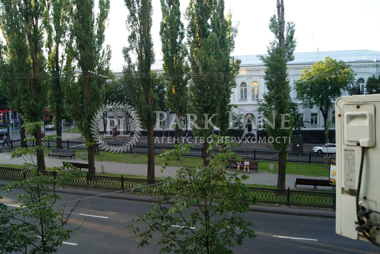 1877202895685938