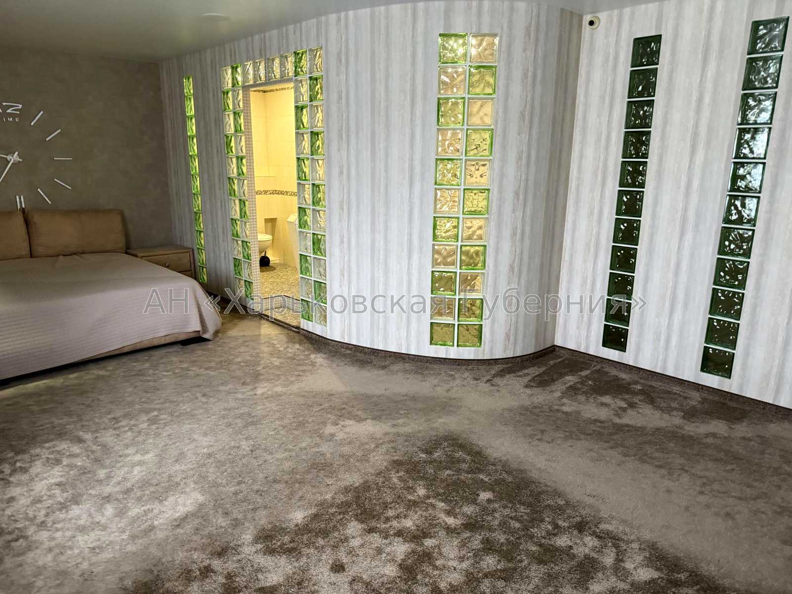 1877203202324083