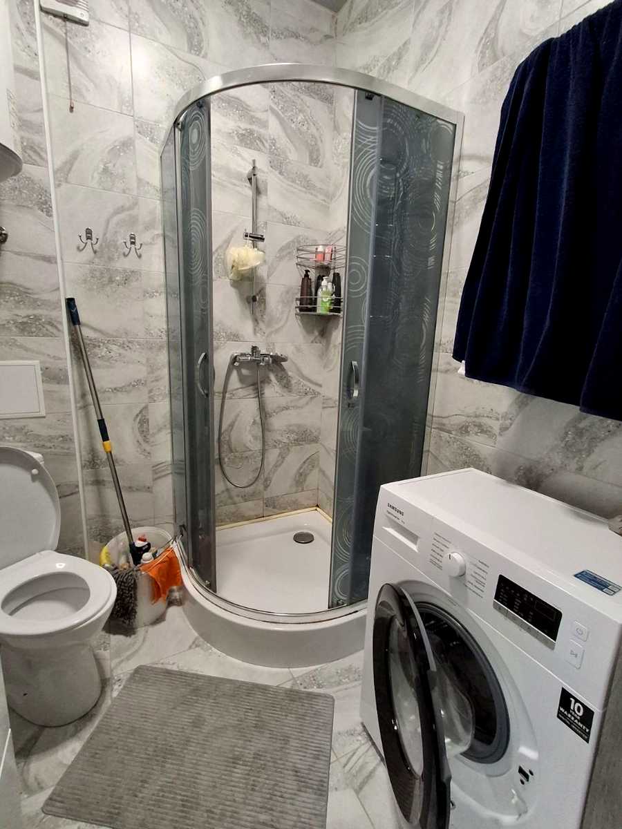 1877205896038236