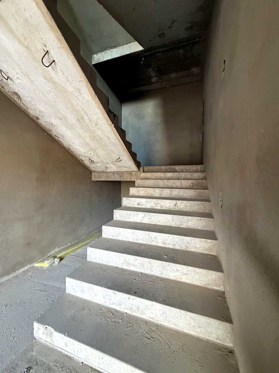 1877206667048364