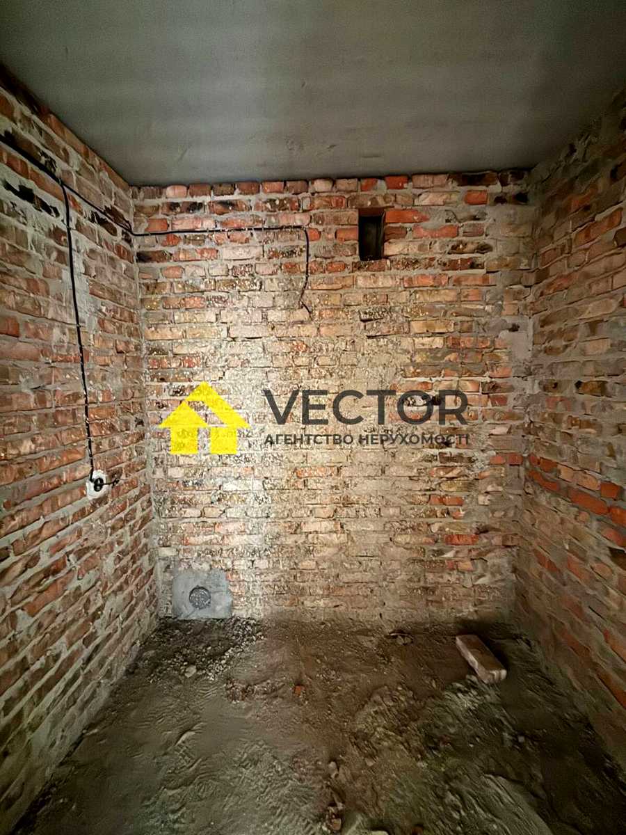 1877207056249243