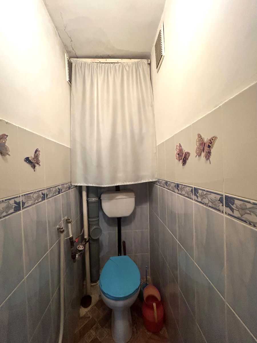 1877208504830904