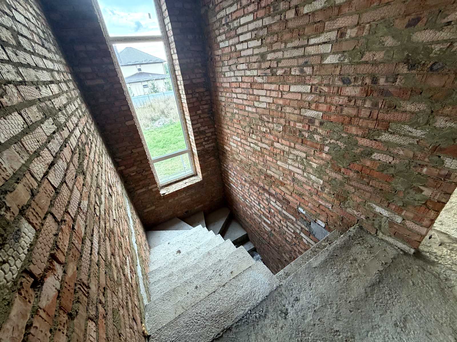 1877208660229761
