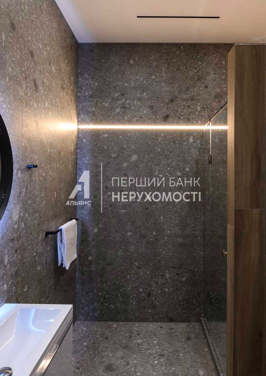 1877210360001455.jpg