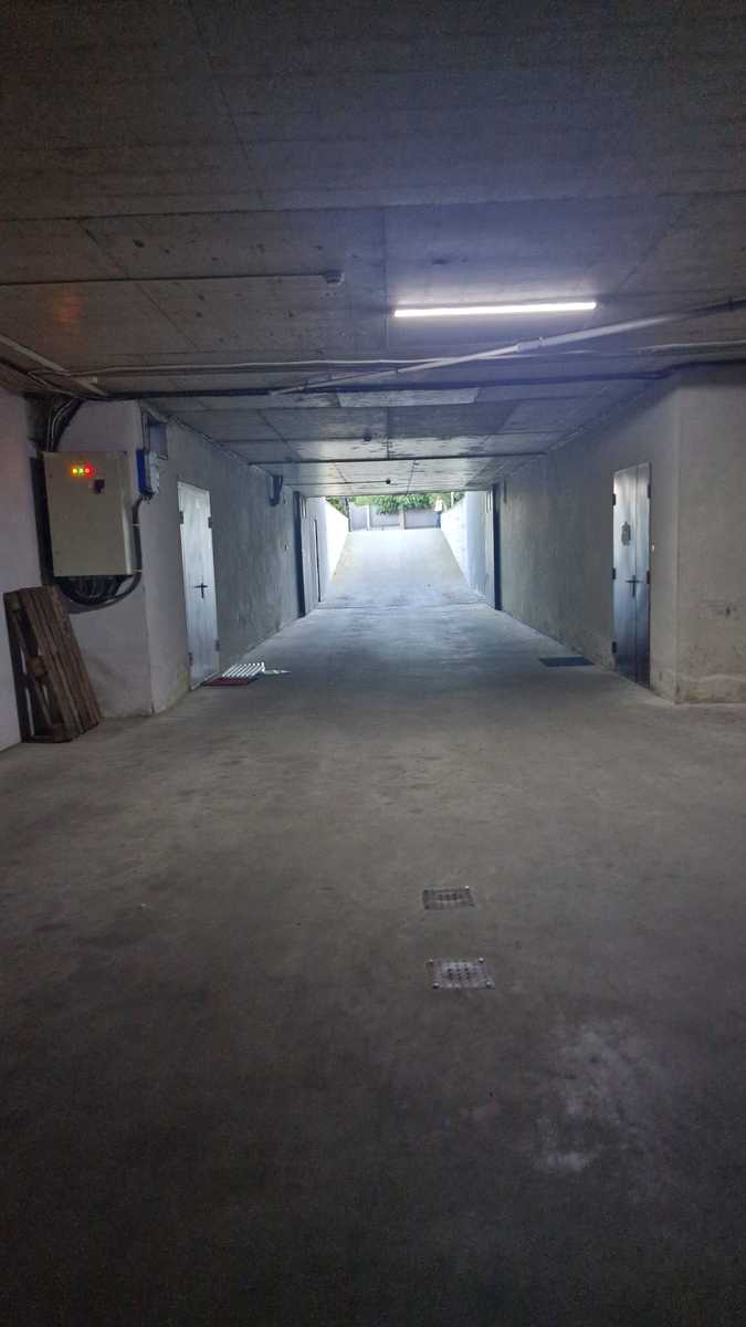 1877210636377681