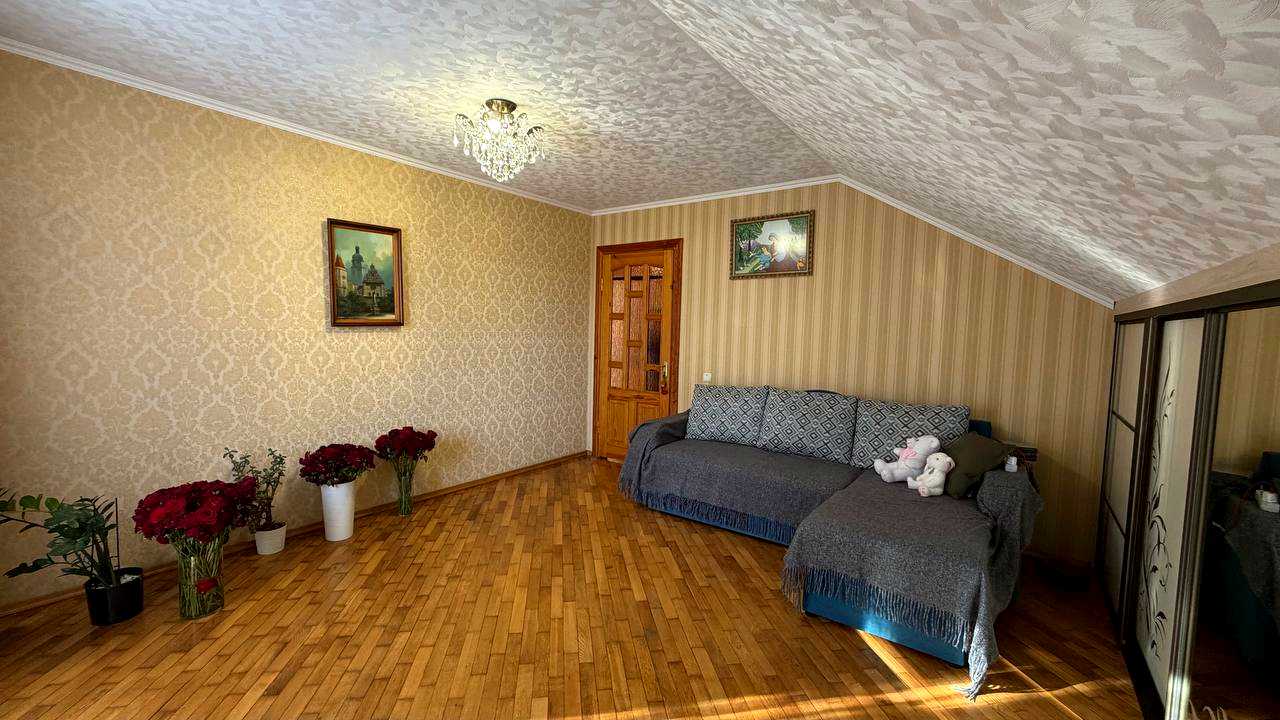 1877211287021925