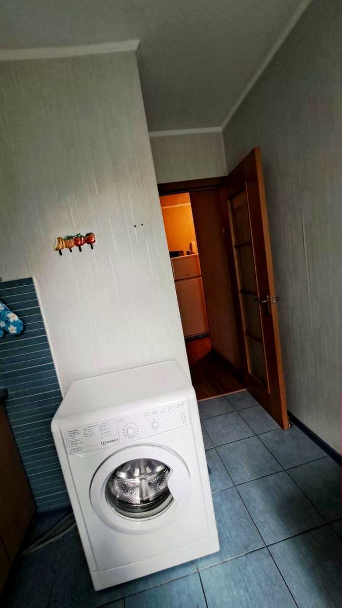 1877212351472937