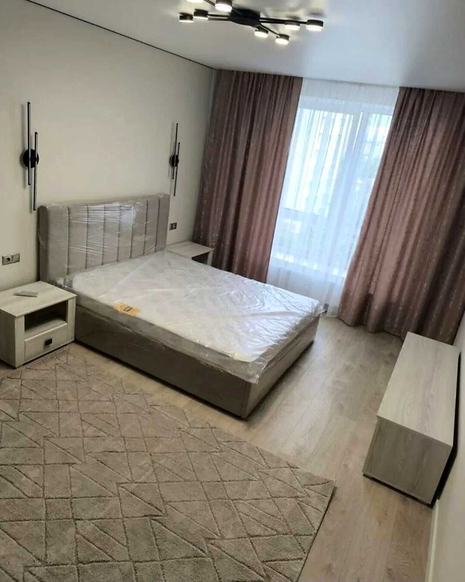 1877214083165749