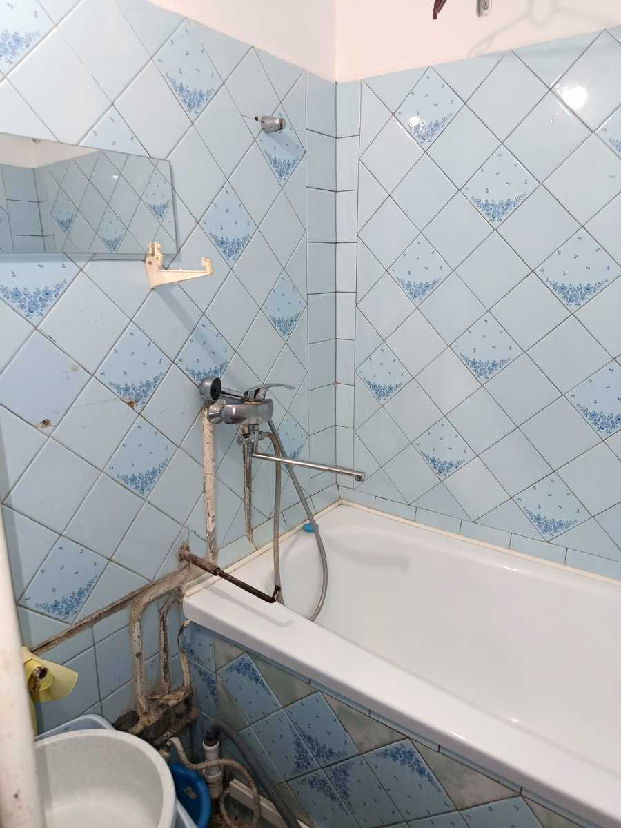 1877216239376243