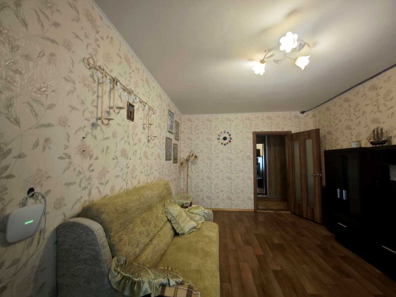 1877216457875394