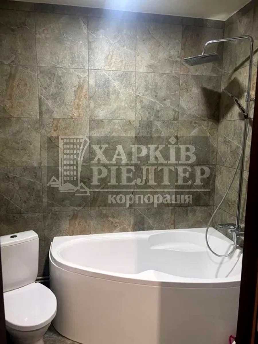 1877216845197090