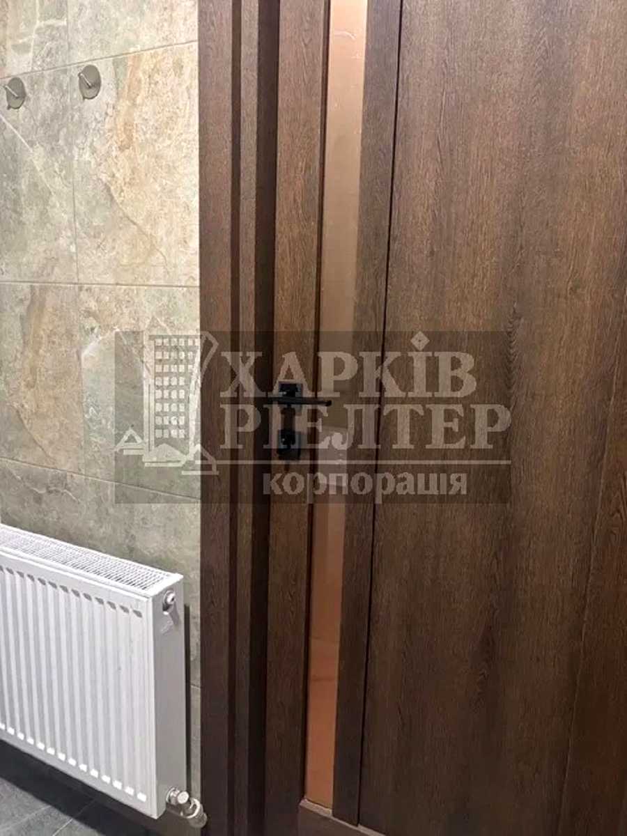 1877216845730458
