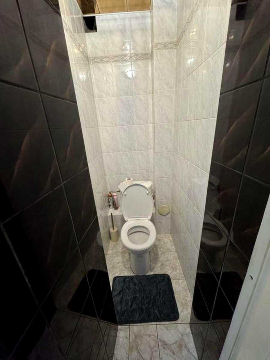 1877217277708943