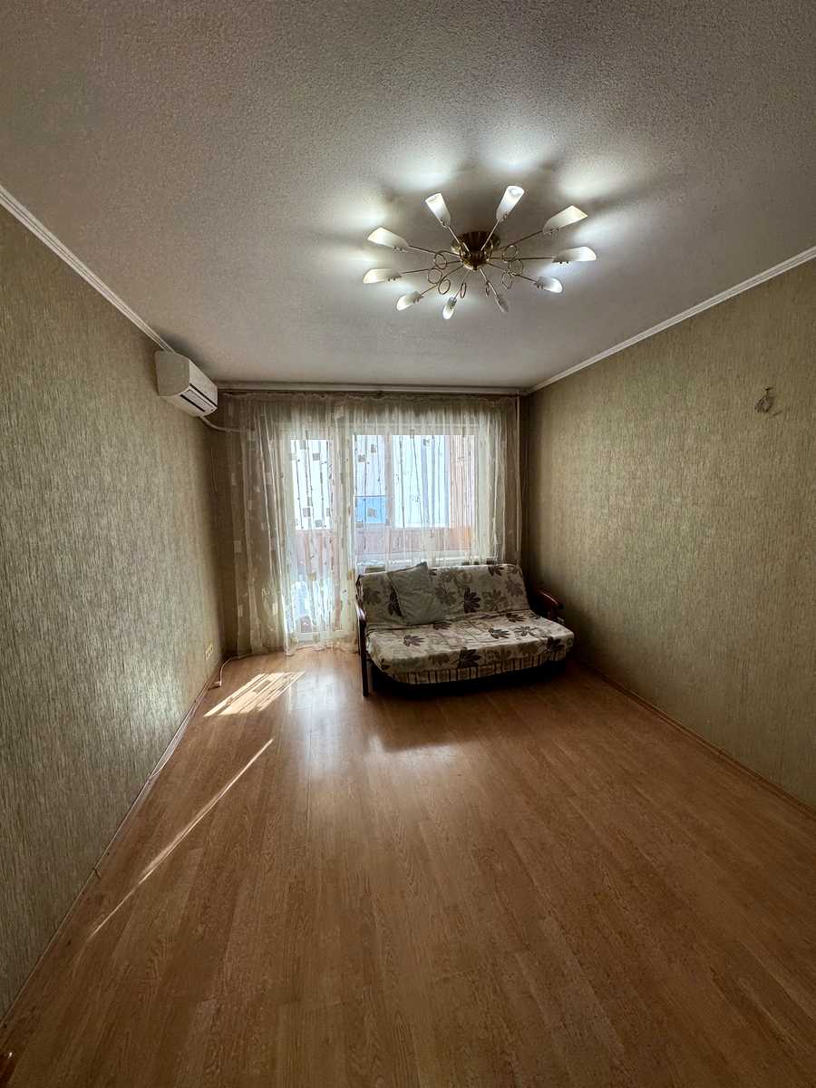 1877218215122565