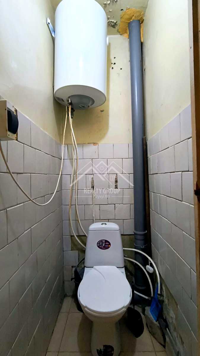 1877218333593763