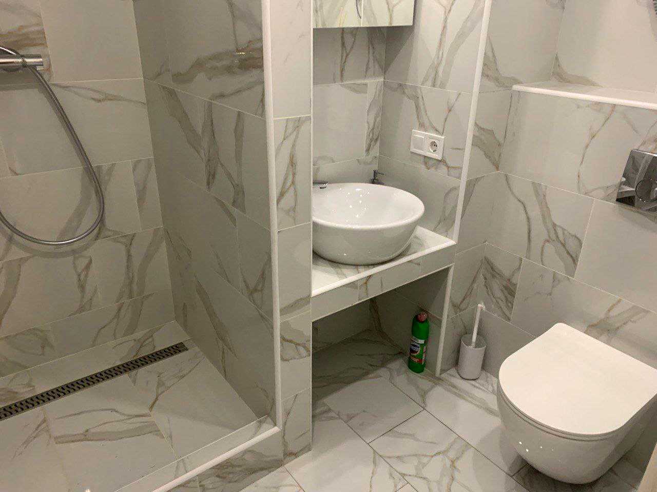1877218995303841