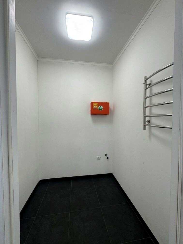 1877220895988333