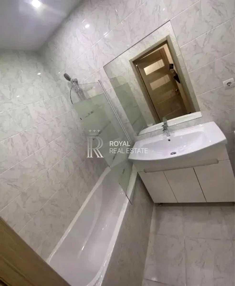 1877222780304025
