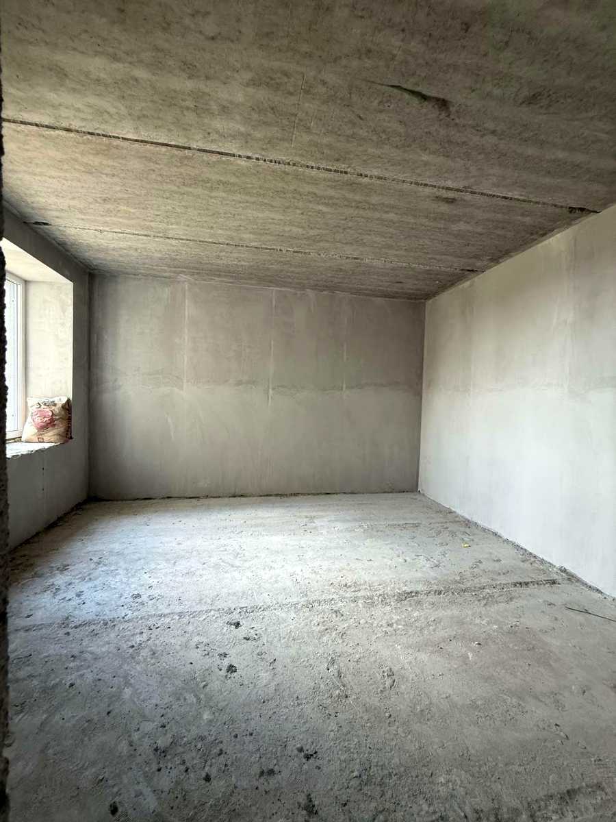 1877223370078558