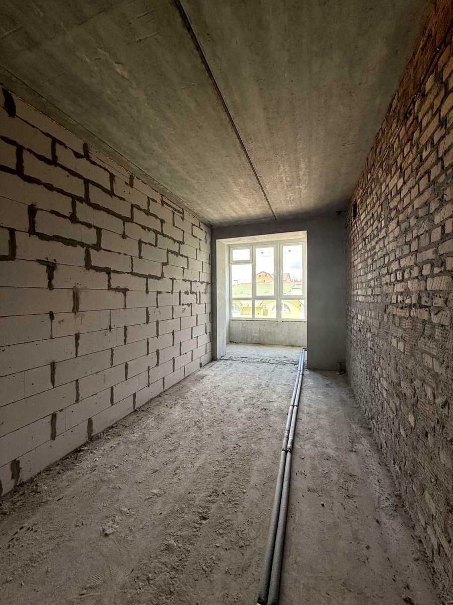 1877223371358151