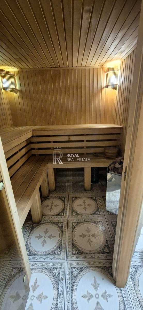1877223711593950