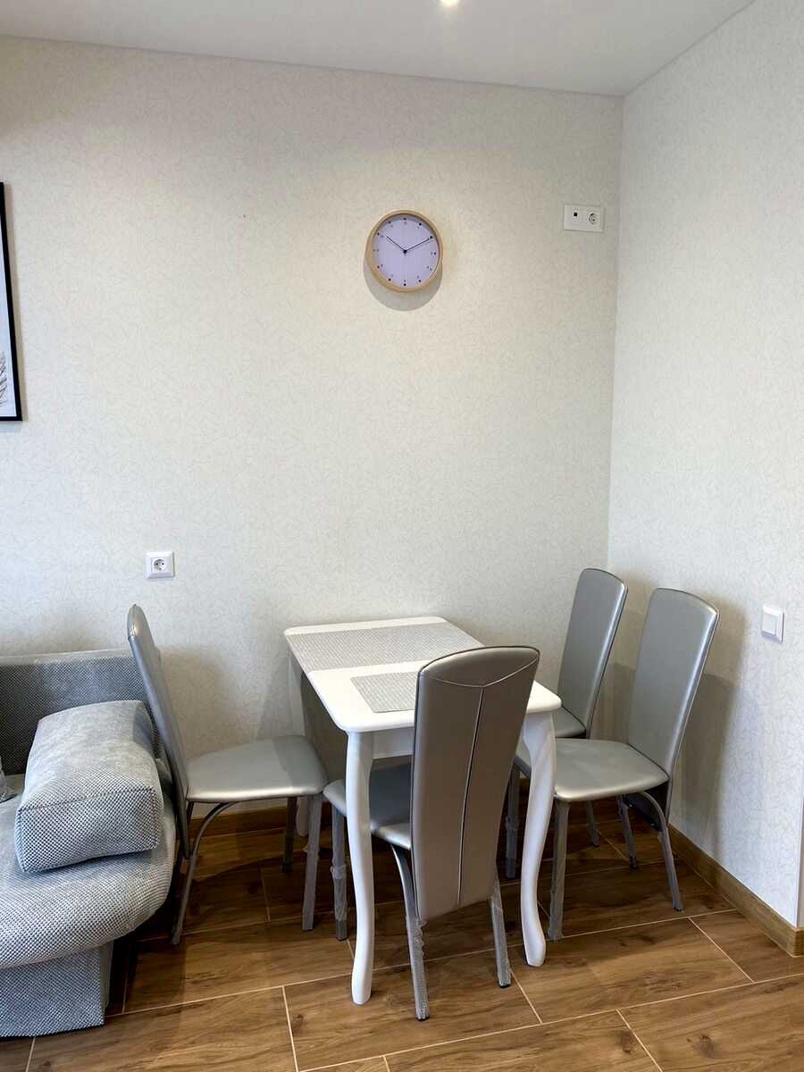 1877223862301772