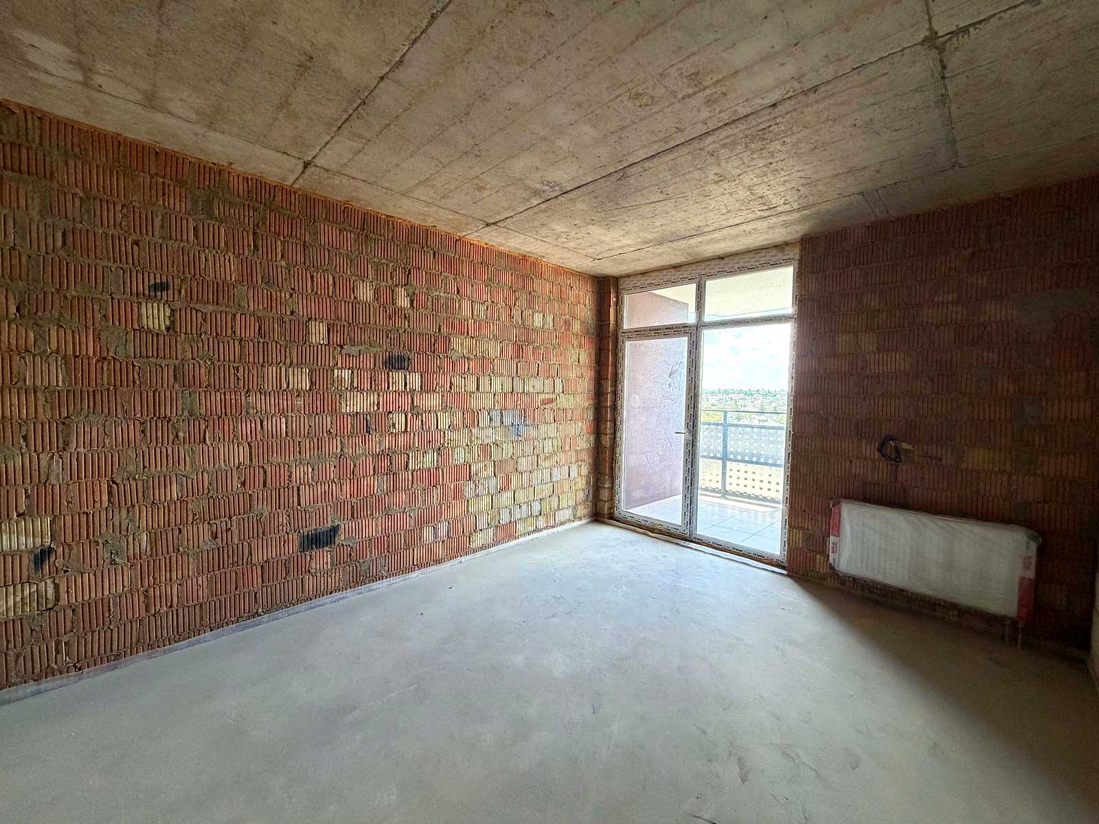 1877224310999831