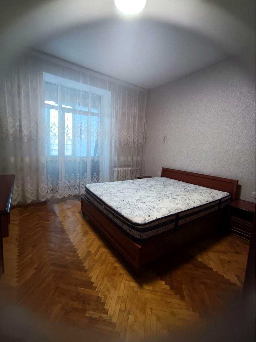 1877227344611645