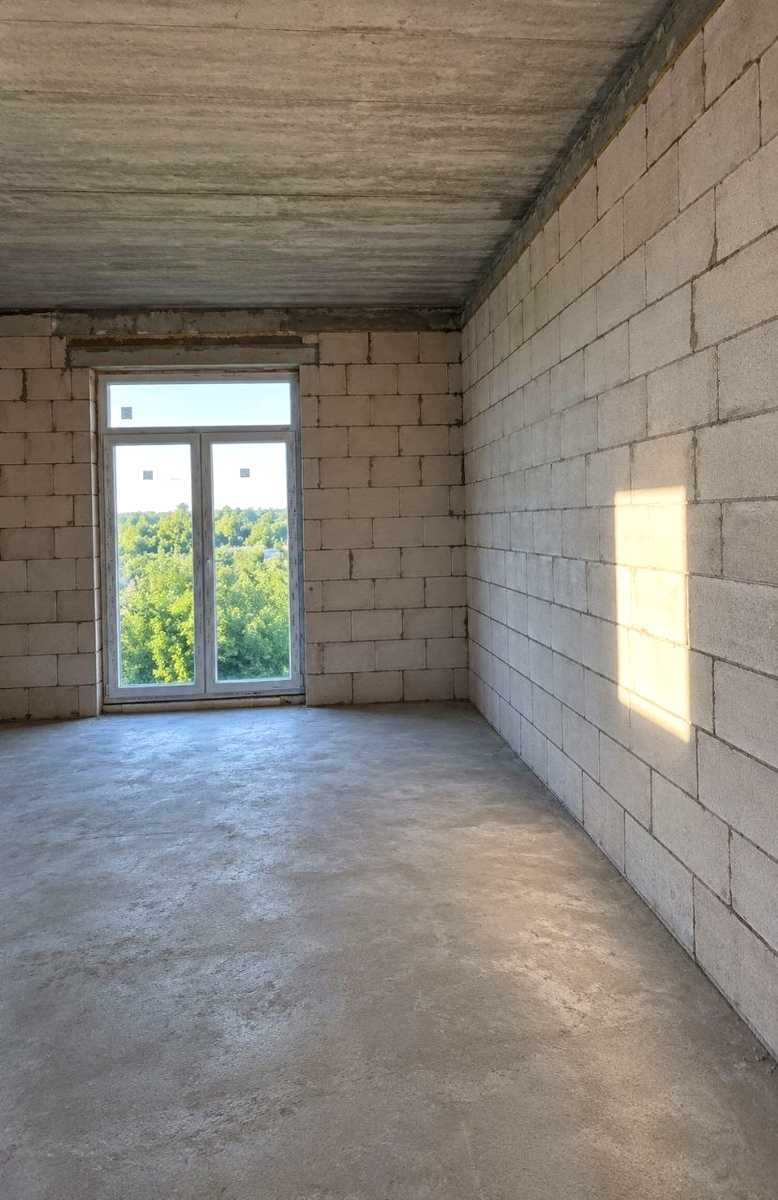 1877227861614943