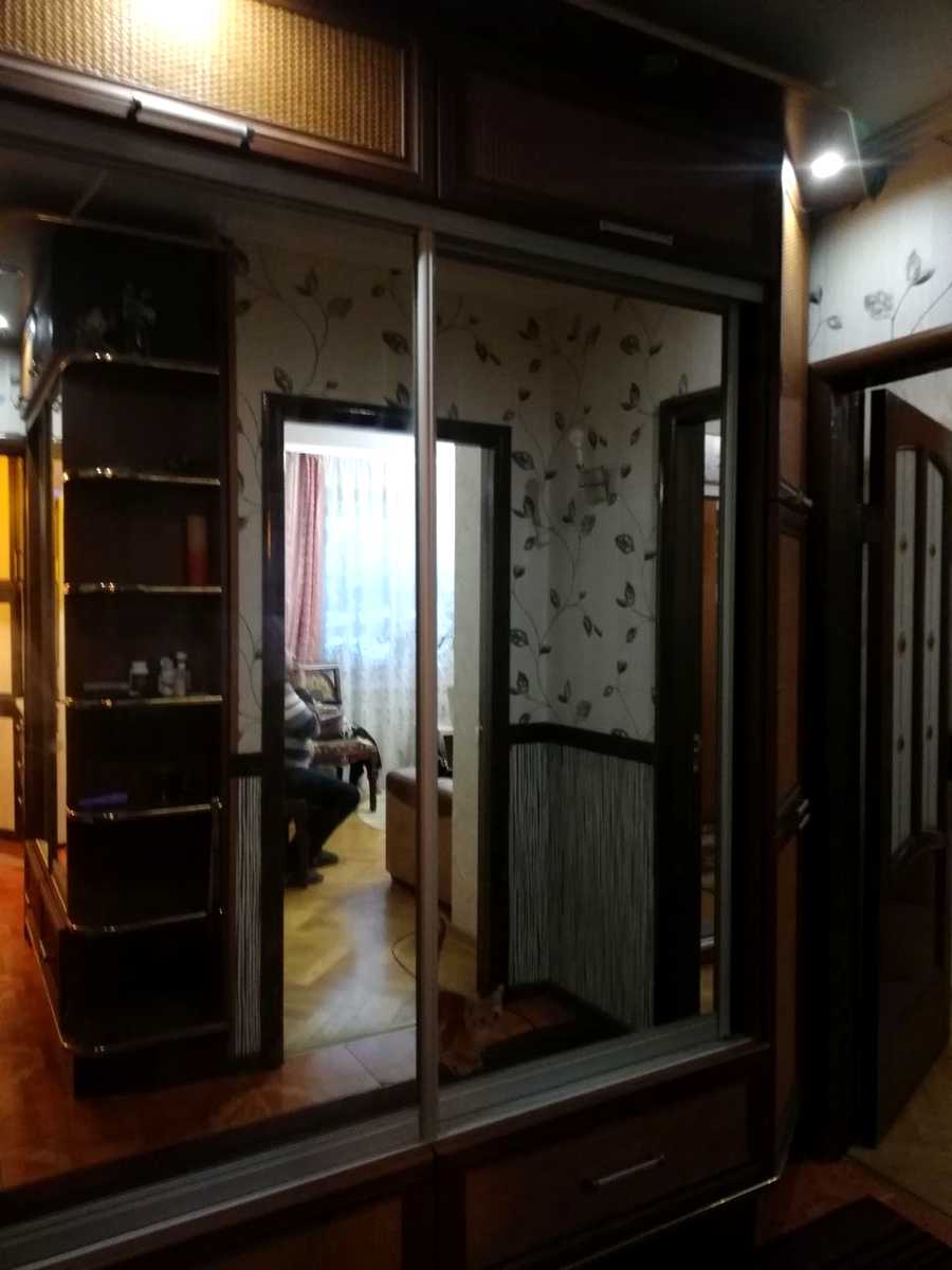 1877228048939393