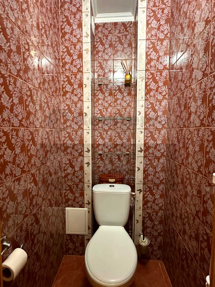 1877228846006386