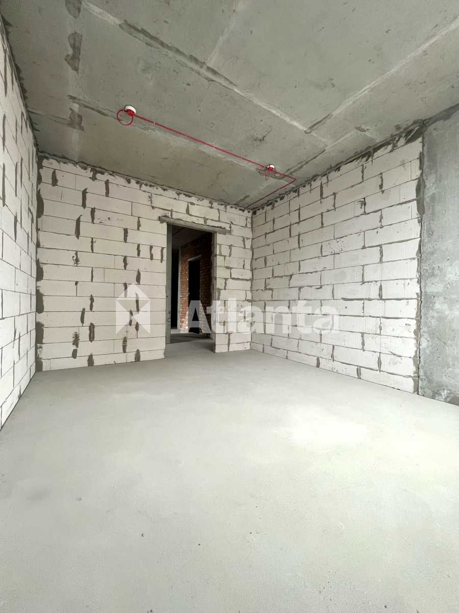 1877229053706528
