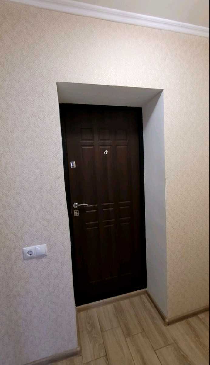 1877238053251256