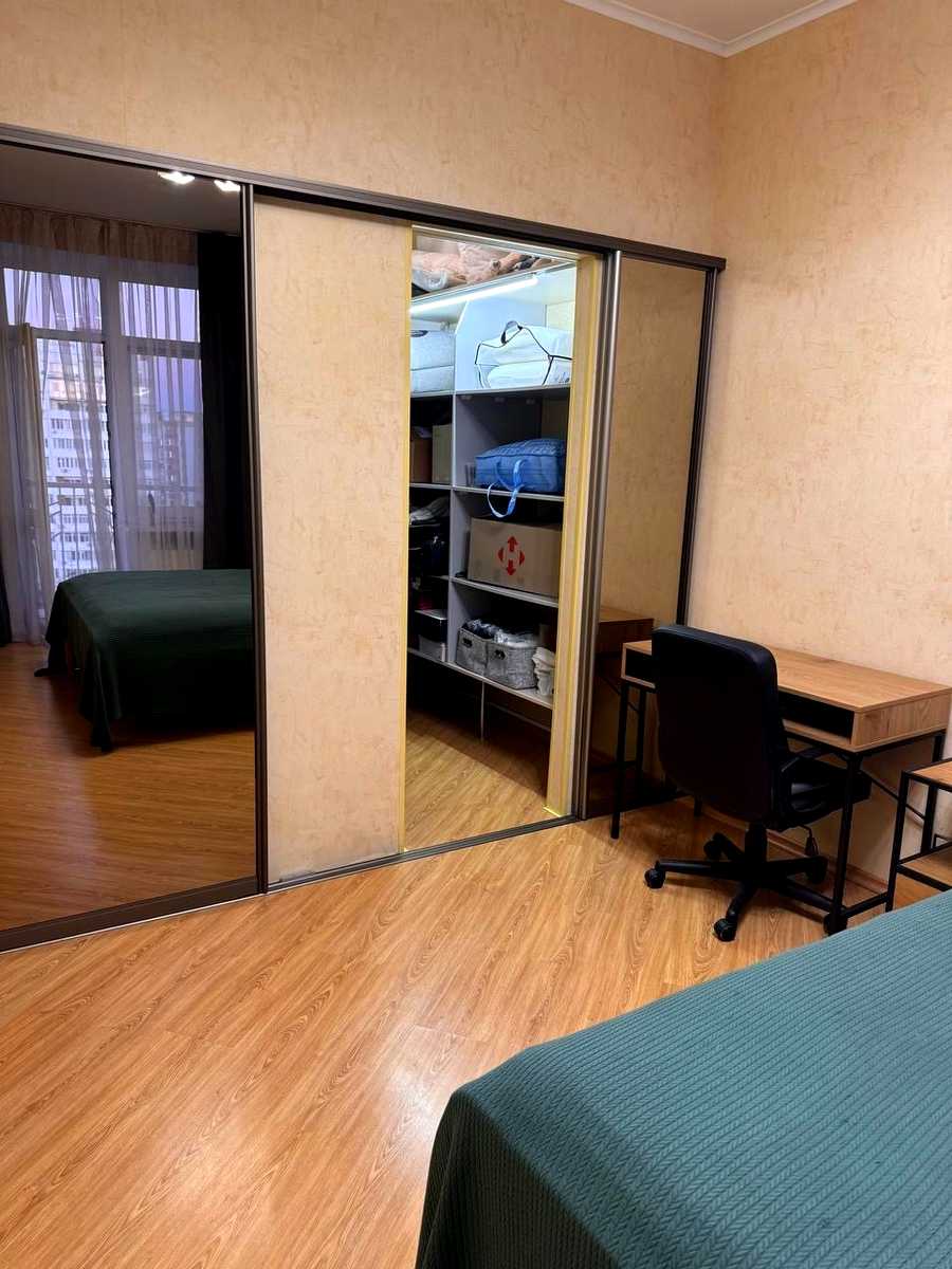 1877240562328318