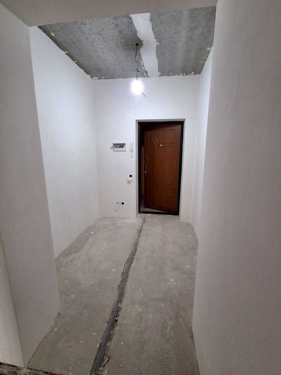1877247663147461
