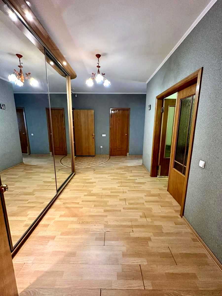 1877250412379167