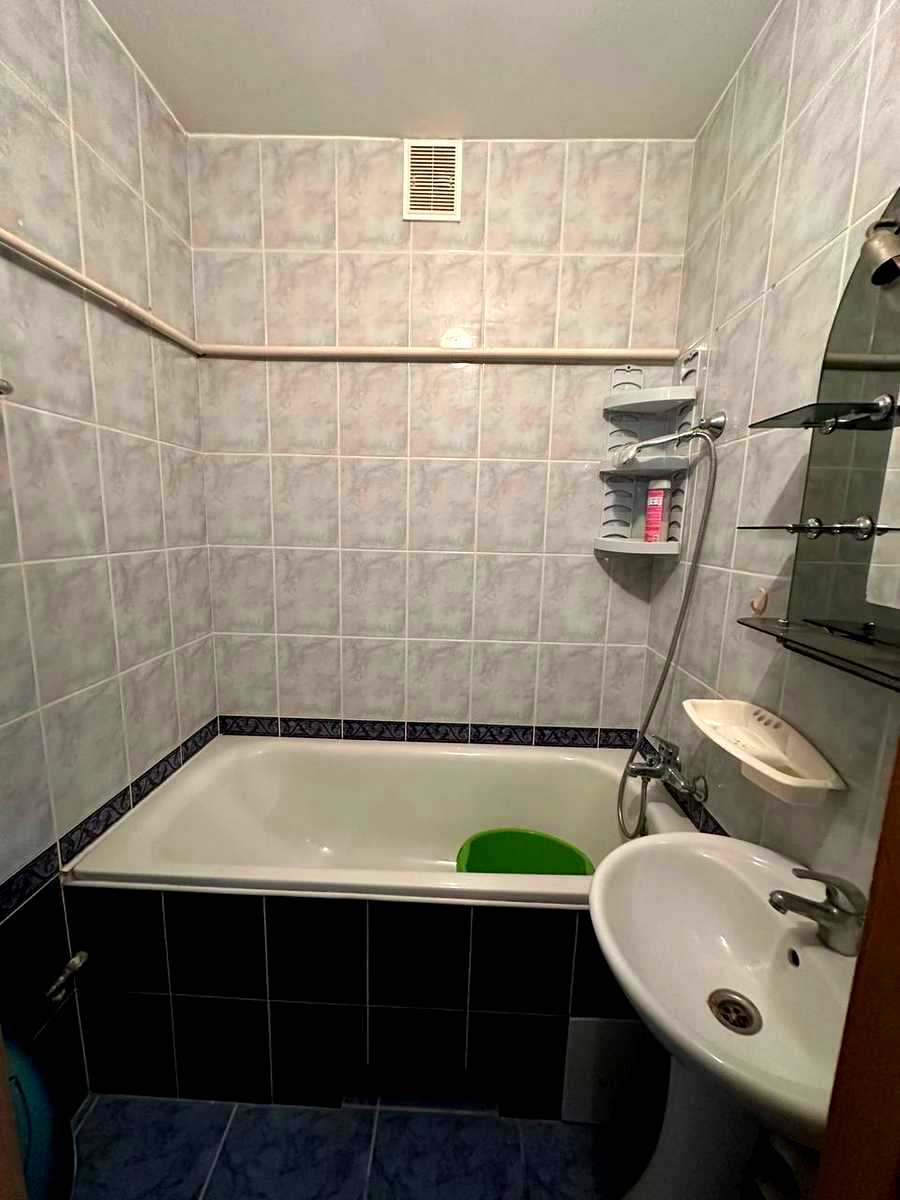 1877253763339105