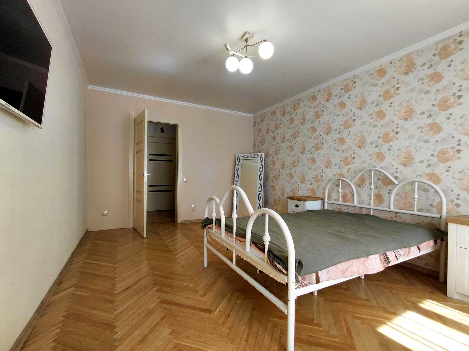 1877280854162822