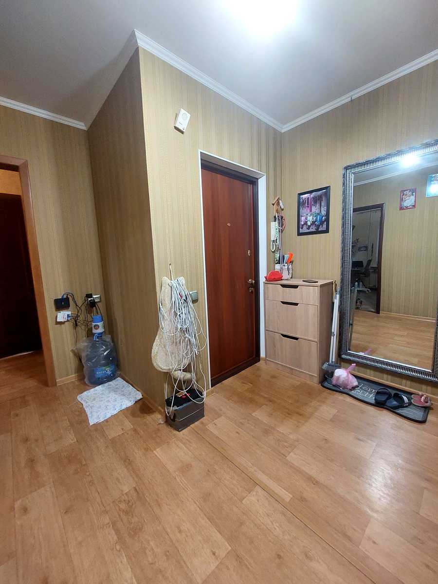 1877285634549641