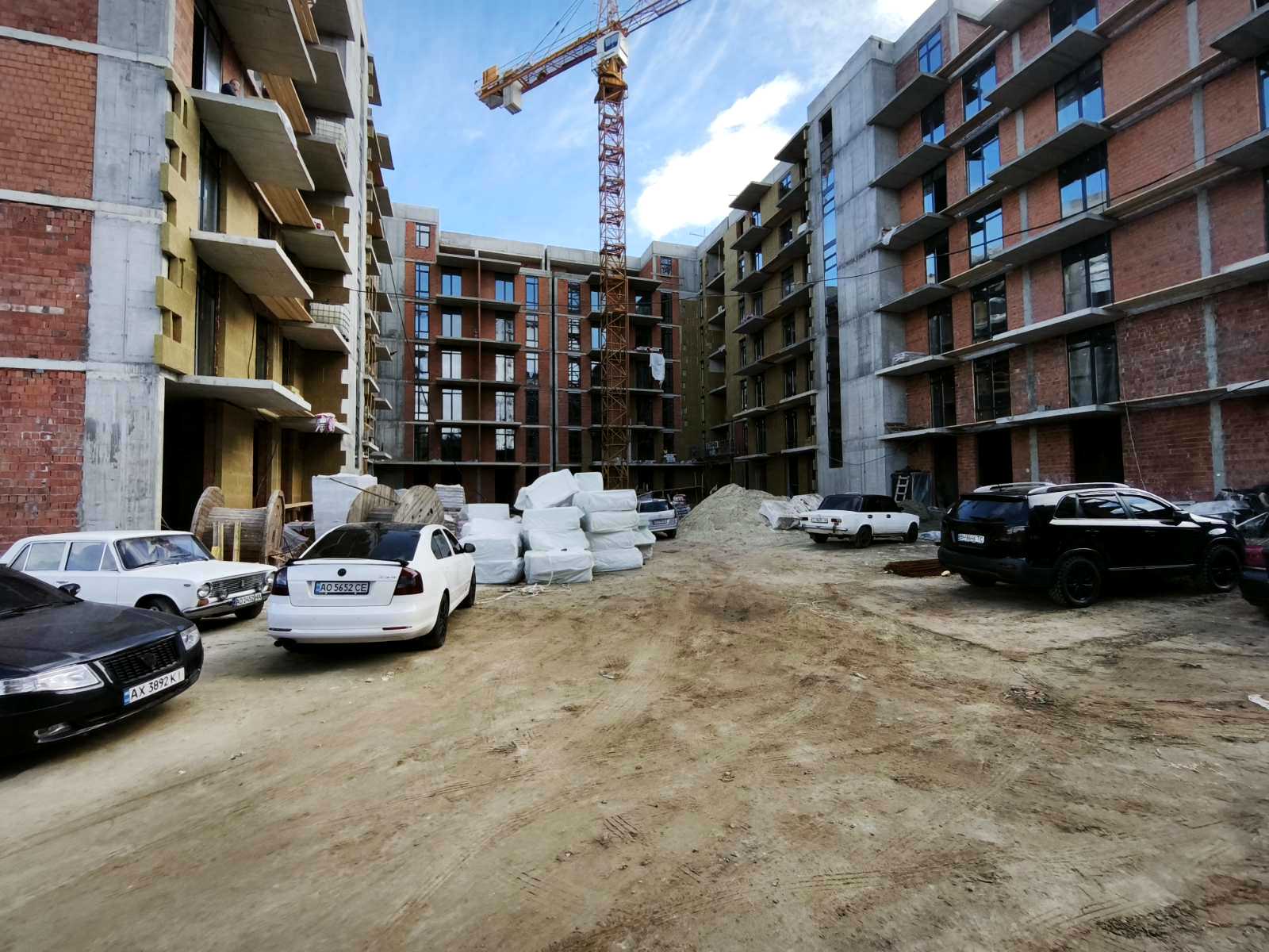 1877286176352035