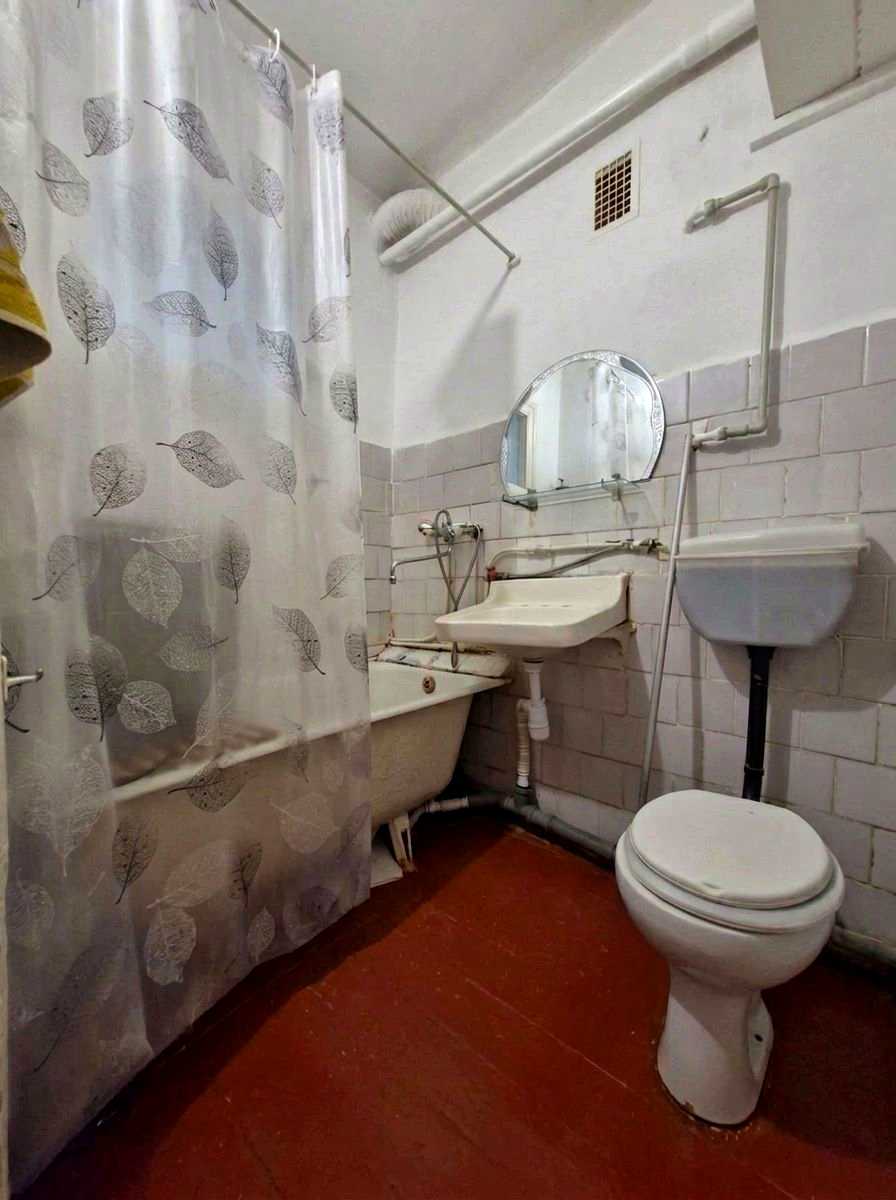 1877288957107945