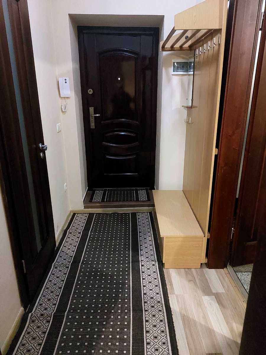 1877289562060936